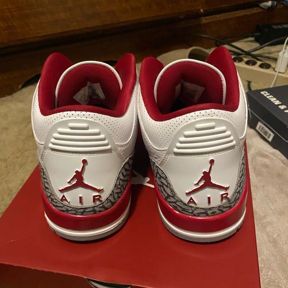 Air Jordan 3 Cardinal red